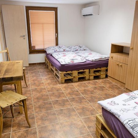Apartmán Cabernet Velké Pavlovice Exterior foto